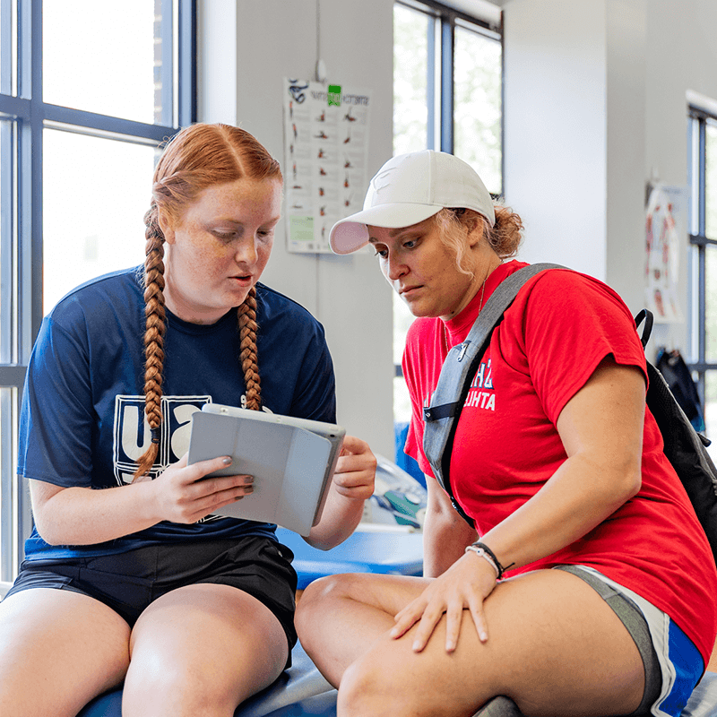 students with apple iPad